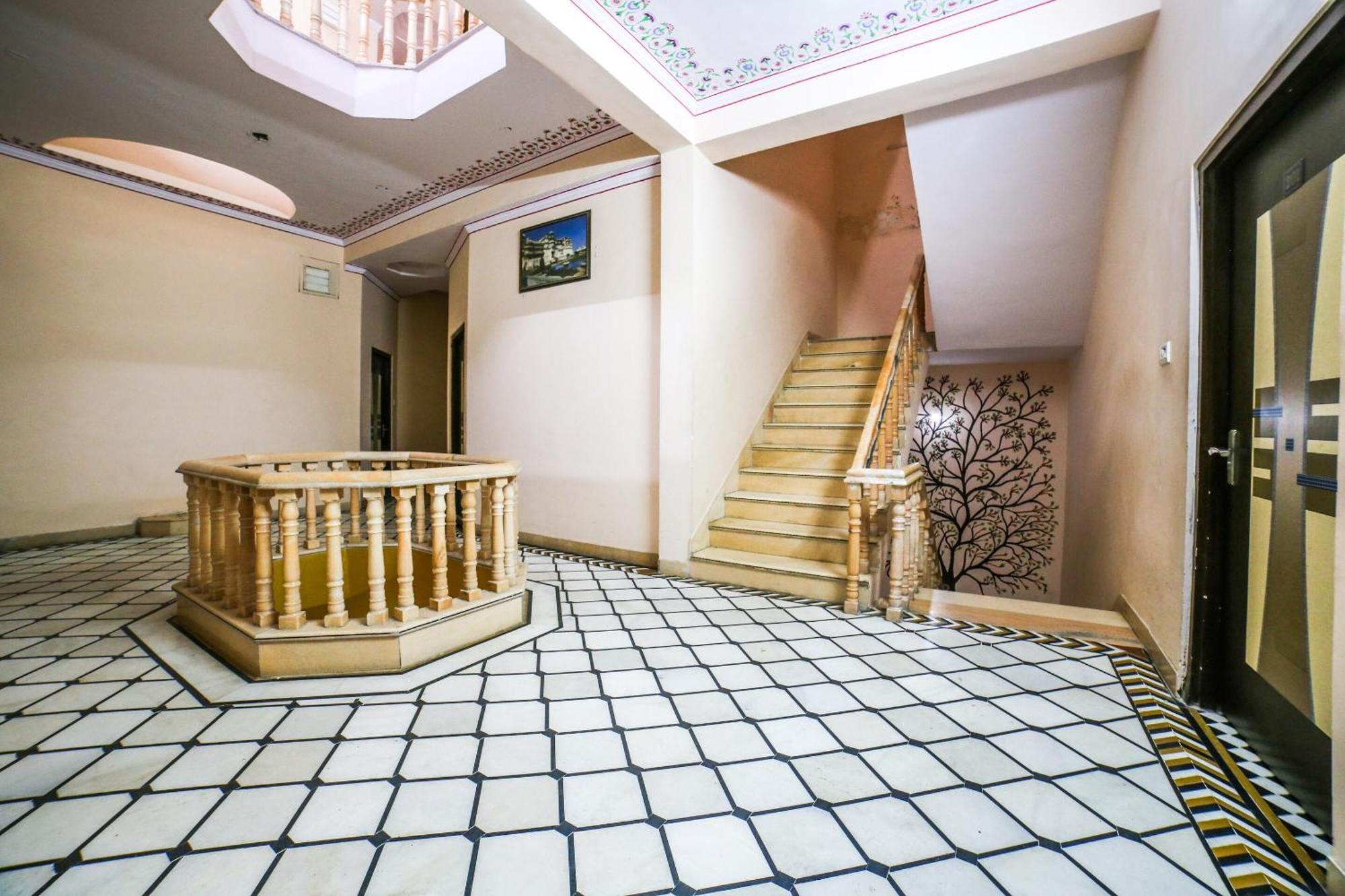 Collection O 36316 Hotel White Palace Džajpur Exteriér fotografie